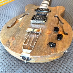 Guitarra de Jazz de madera reciclada