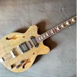 Guitarra de Jazz de madera reciclada