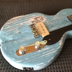 Eléctrica parlor de madera reciclada