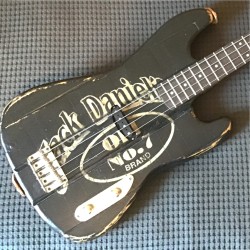 Bajo Precision Jack Daniel’s 51