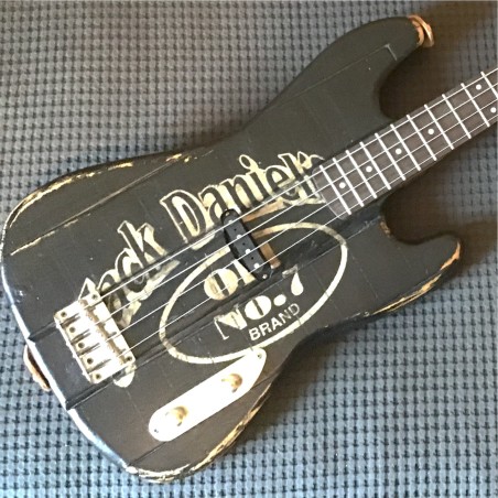 Bajo Precision Jack Daniel’s 51