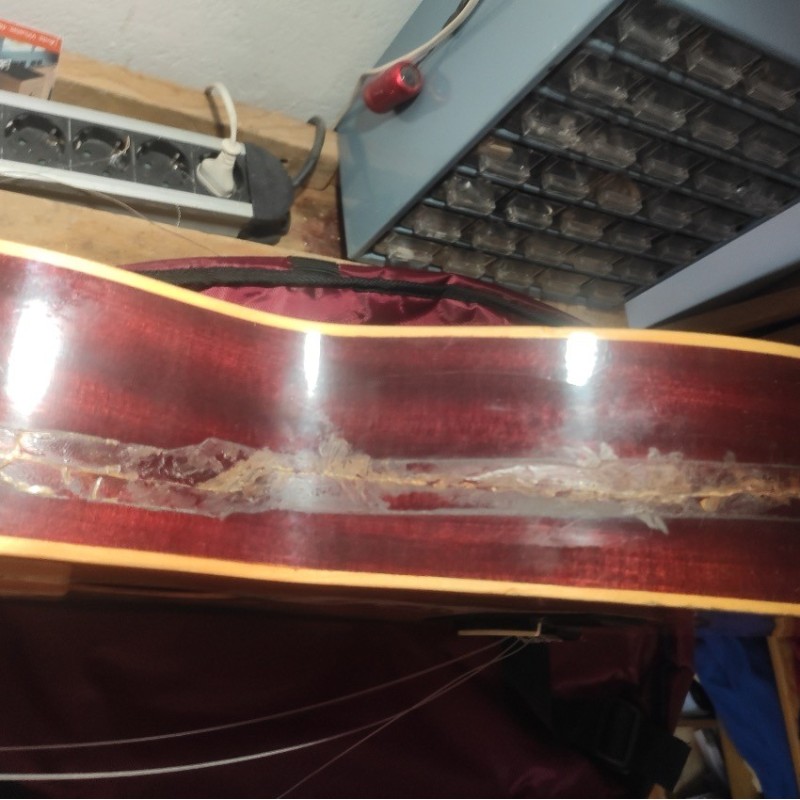 Recuperación guitarra española rota
