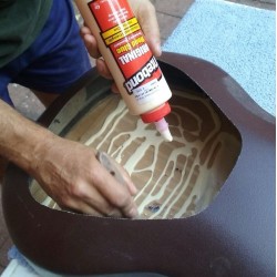 Reparación de tapa y puente de guitarra Ovation