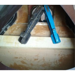 Reparación de tapa y puente de guitarra Ovation