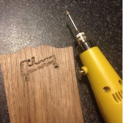 Transformación de pala de guitarra